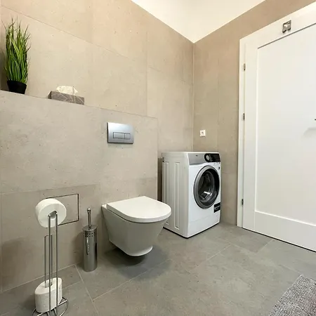 Sunny Apartment In Buda Budapest Exterior photo