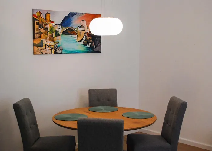 Sunny Apartment In Buda